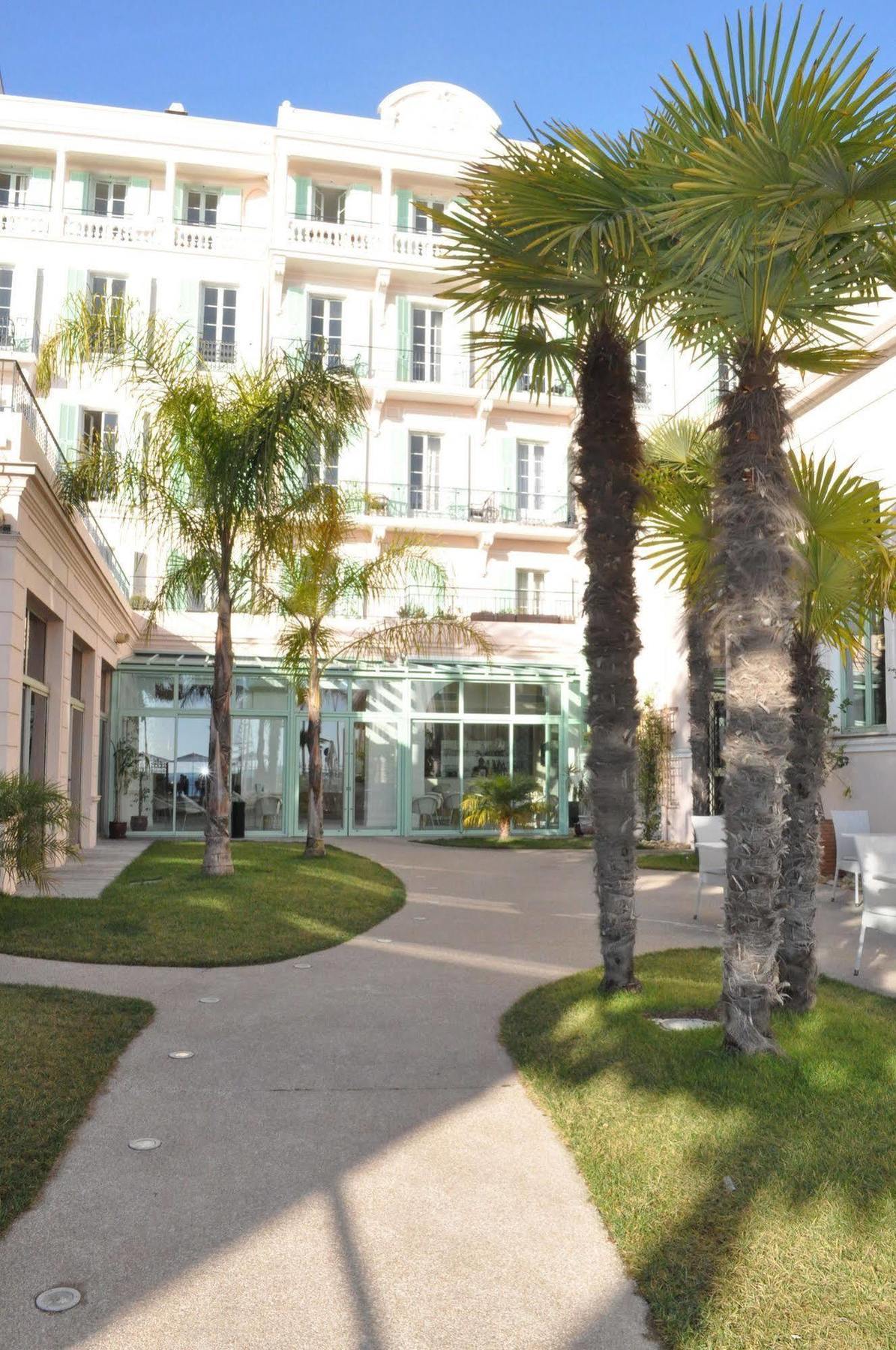 Hotel Vacances Bleues Balmoral Menton Exterior foto
